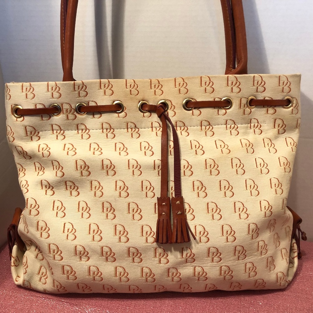 Dooney & Bourke Handbag